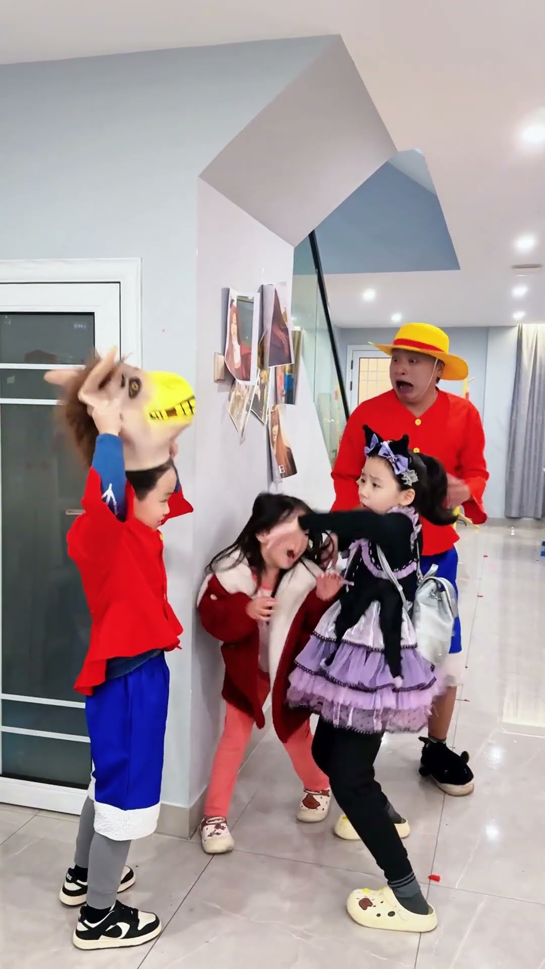 脱下面具就被吓到了#海贼王 #路飞