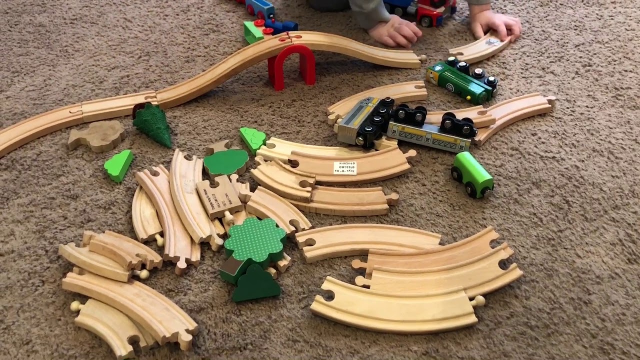 WOODEN TRAINS FOR KIDS // TRAINS FOR KIDS // CHOO CHOOS FOR KIDS
