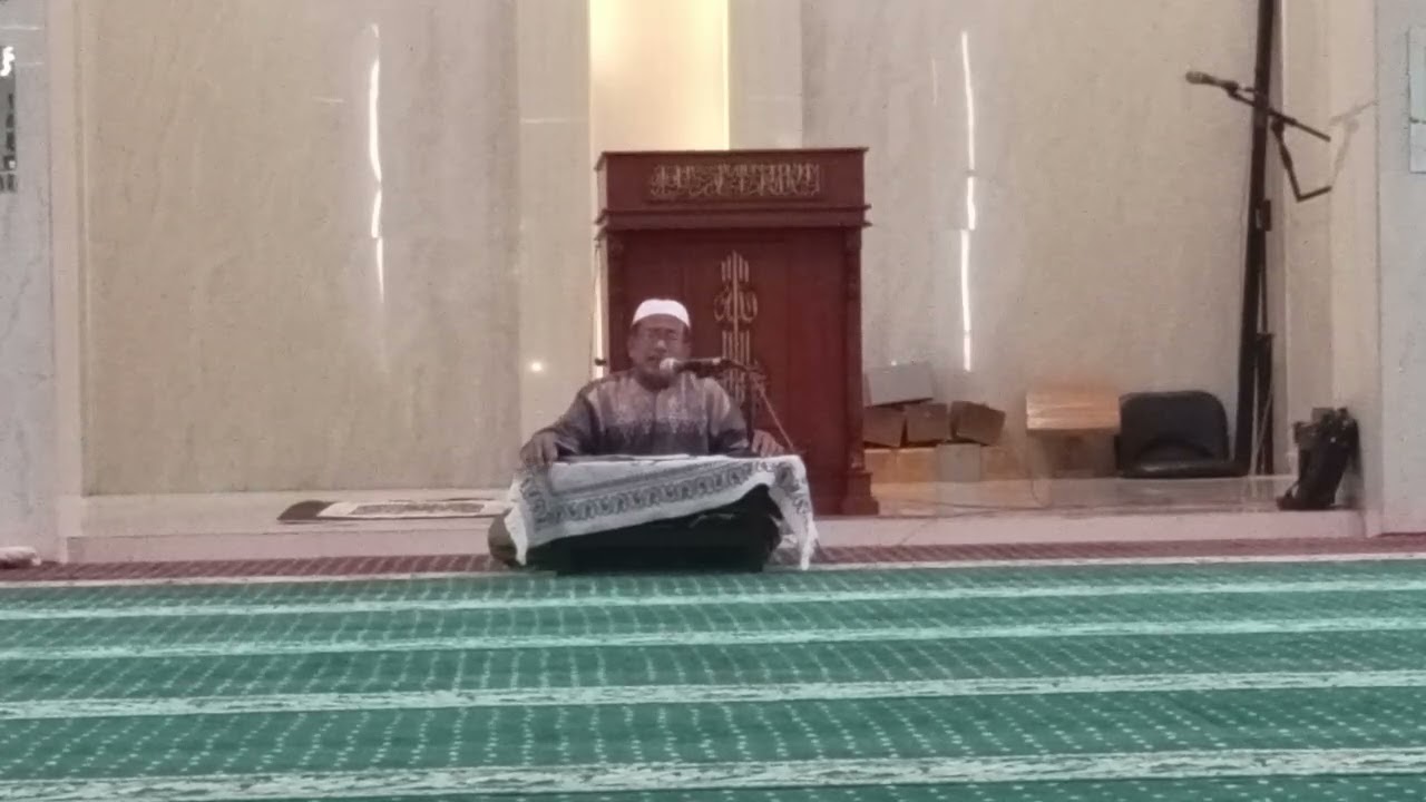 Drs Abu hayat sebelum Berbuka puasa di masjid Baiturrahman Adiarsa barat Karawang Barat Tgl 5.3.2026