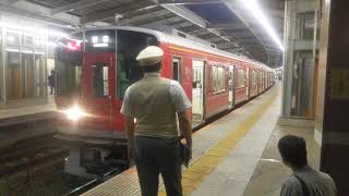 小田急1000形未更新車(赤1059F+銀1254F)、本厚木駅入線~発車