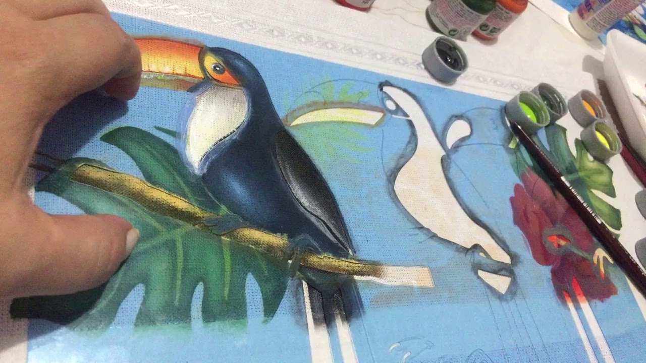 Pintura em tecido com stencil Litoarte - Tucano