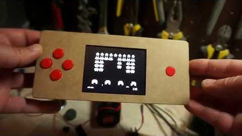 Handheld console Space Invaders - v.1 (prototype)