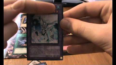 How to play Yugioh trading card game - Part 2 Card Analysis