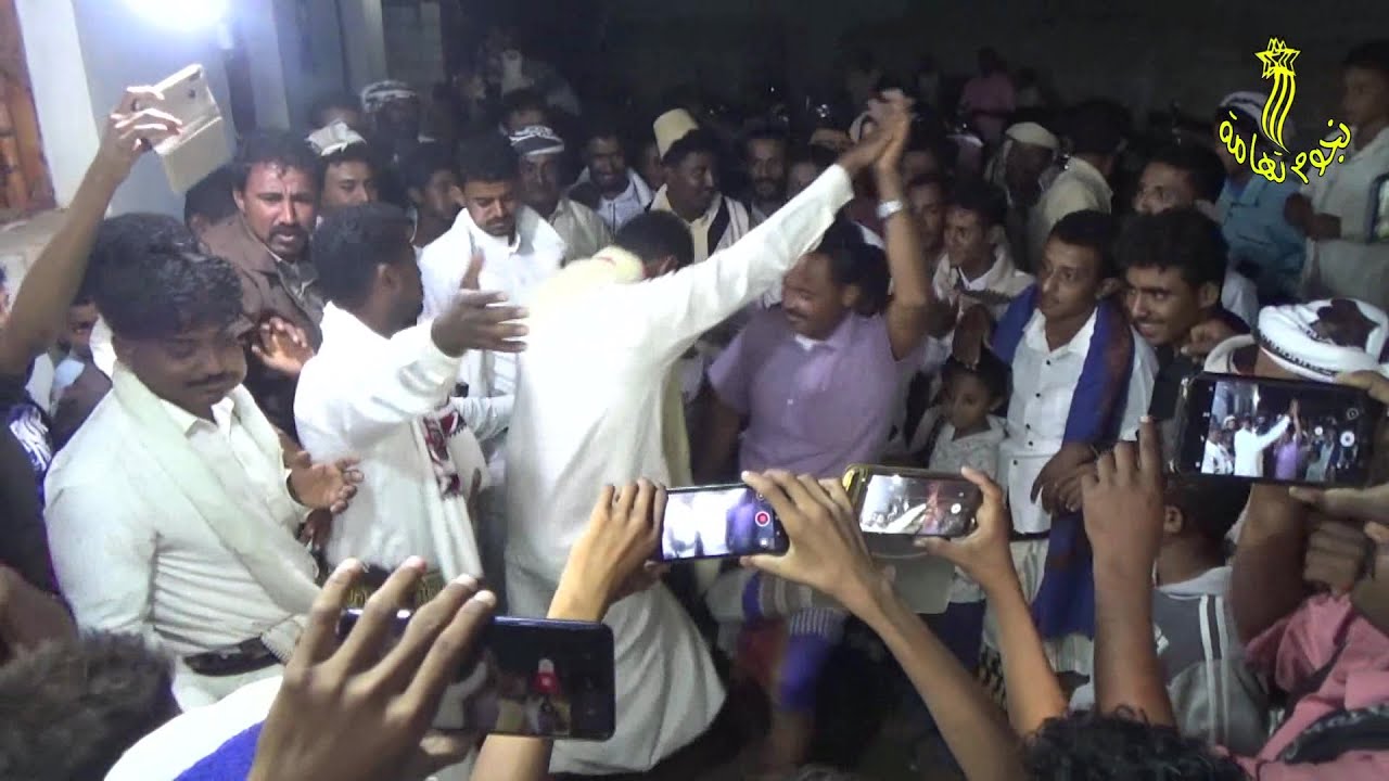 الزفة المسائبه للعريس حسن يحي وهيب وسط فرحة الأهل والأصدقاء غناء المنشد إبراهيم حبيب بالمغرس