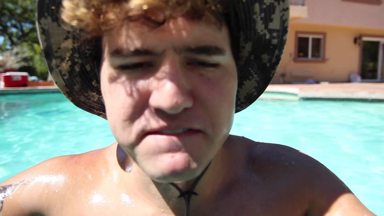 KIAN WANTS TO KISS ME!?