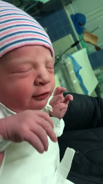 Náš prvý plač hneď po narodení - Grétka