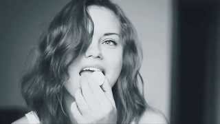 Nelly Karpova Bu Kız Bi Harika Dostum