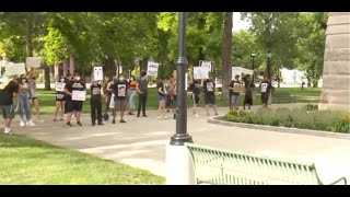 Pro-police rally met with counter-protesters