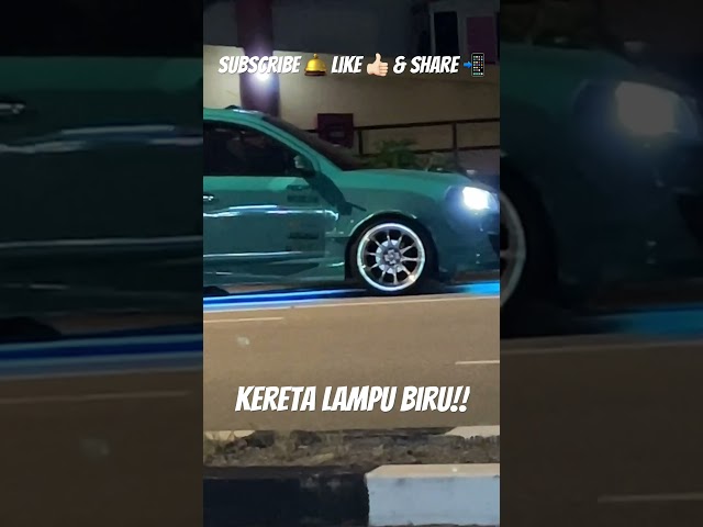 Kereta lampu Biru class=