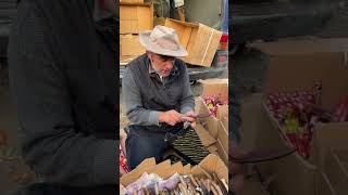 4 Bıçak 200 Tl İşportacı Dayı Şov Yapıyor