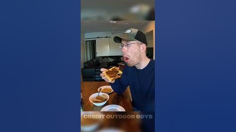 Luke Tries Vegemite on Toast & Weet-Bix for the First Time