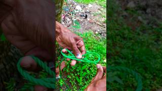 this loop knot locks like magic yet opens in seconds