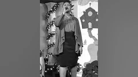 Jessica Sutherland singing Silent Night Medley