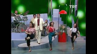 Selçuk Alagöz Ki ki ki ko ko ko gulu gulu gulu ku vak vak vak Müzik Televizyon TRT Mürşit Arslan Resimi