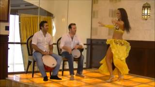 Brazilian Belly Dancer + Arabic Musicians Resimi