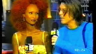 David Bowie - WITH IMAN QUOTE / INTROS LAURYN HILL - MTV Video Music Awards - 09 Sept 1999 Profile