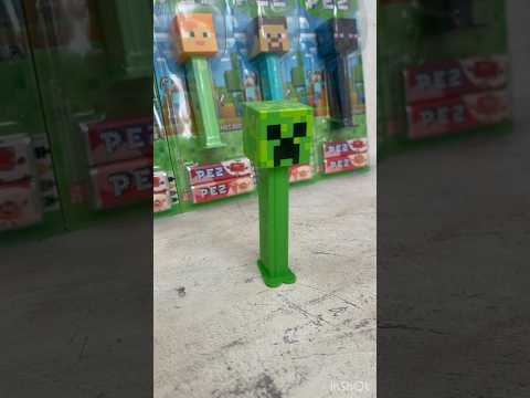 Іграшка-диспенсер Кріпер з цукерками Pez Minecraft Kriper, видео 2