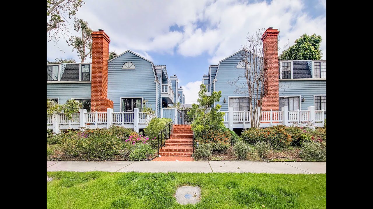 For Sale: 4420 Tujunga Avenue 5 in Studio City for $825,000