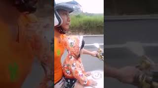 Download Lagu Burung kutilang bernyanyi (Asenka senang naik Motor dengan Ayah) Download Lagu Burung kutilang bernyanyi (Asenka senang naik Motor dengan Ayah)