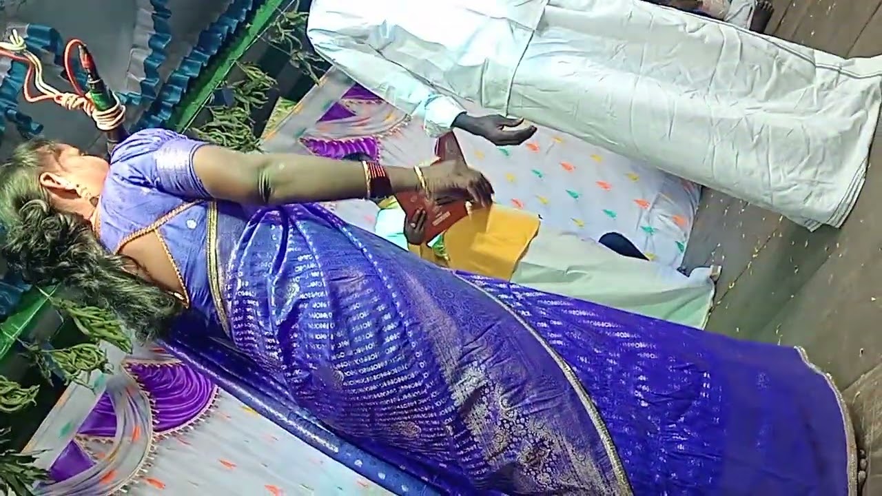 ಬಲ್ಲೆ ಶ್ರೀ ಹರಿಯೇ ಎಂದು ಹಾಡುತ್ತಾ ನಾಟ್ಯ ಮಾಡುತ್ತಿರುವ ರುಕ್ಷಿಣಿ,- ಉಮಾದೇವಿ.