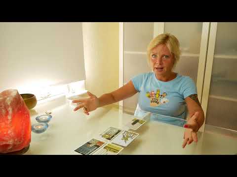 Tarot card forecast money & finance Sagittarius August 2018