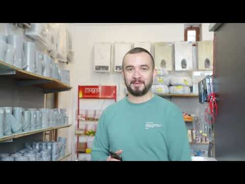 Yeni açılmış inşaat malları mağazası ( reklam çarxı )