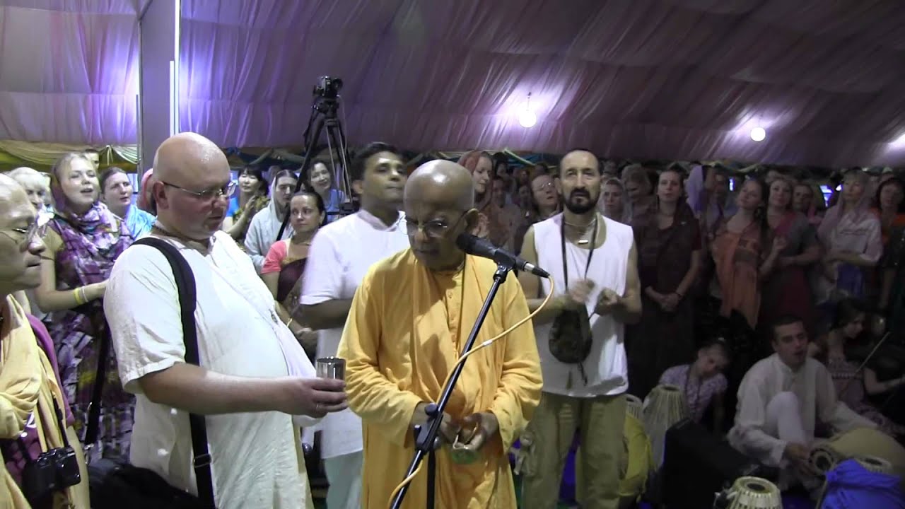 H.H. Gopal Krishna Goswami, Kirtan, Moscow, 30.06.2013