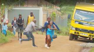 Drama Chaos When Wife Chases Samaritan After Her Husband B3Ats Her For Sleeping With His Cousin