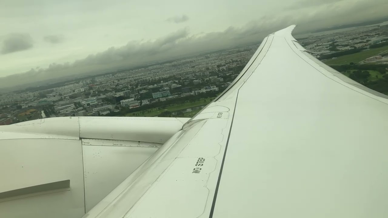 Scoot Boeing 787-8 TR24 Take-off from Singapore