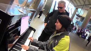 Aussie Girl Shocks The Station With Her Talent chords