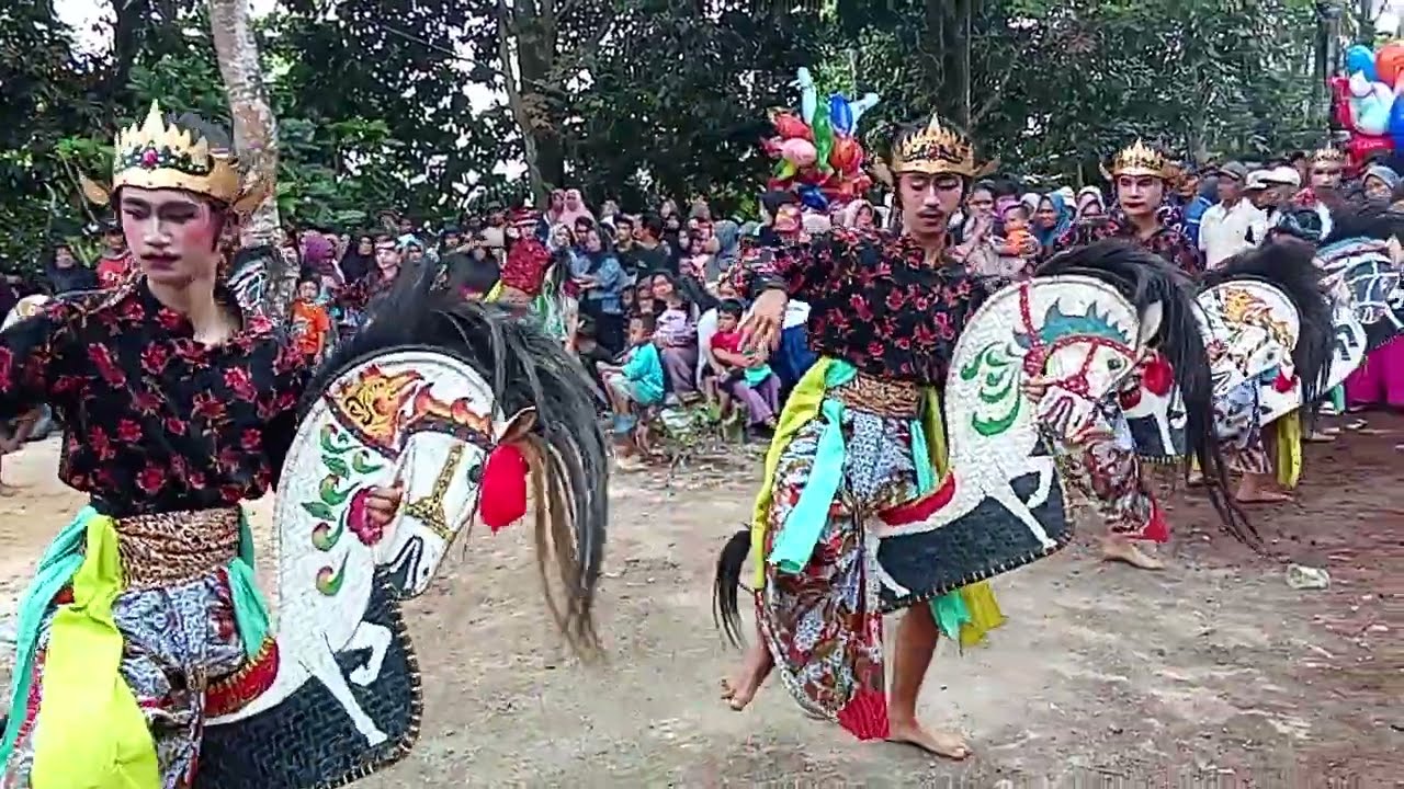 Tarian terahir meyambut bulan suci ramadan ebeg Tri Sukma sejati live di desa pedagas kec Pengadegan