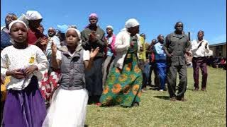 Tufanyeni kazi .