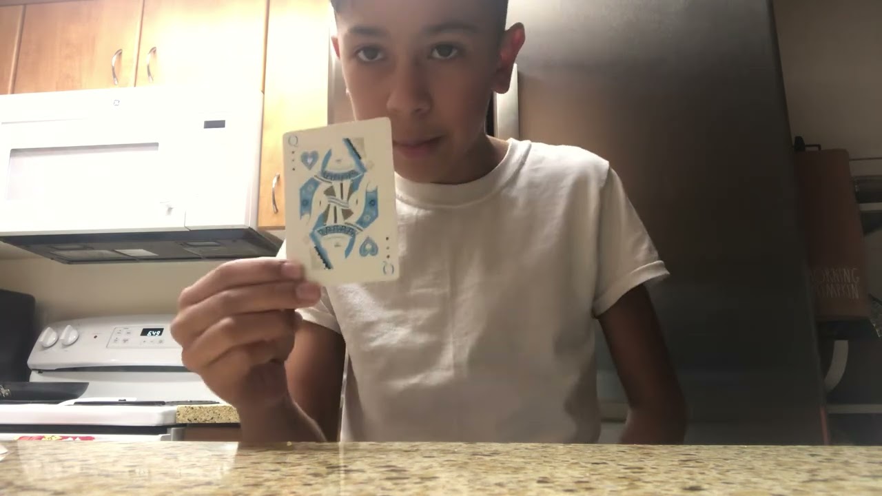 How to do the best trick with the Falcon playing cards