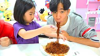 Câu chuyện thú vị về Boram nấu ăn cho các bạn của mình