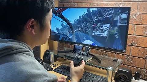 MSFS 2020 Low level fly over New York - iPhone Head Tracking, no VR or TrackIR needed