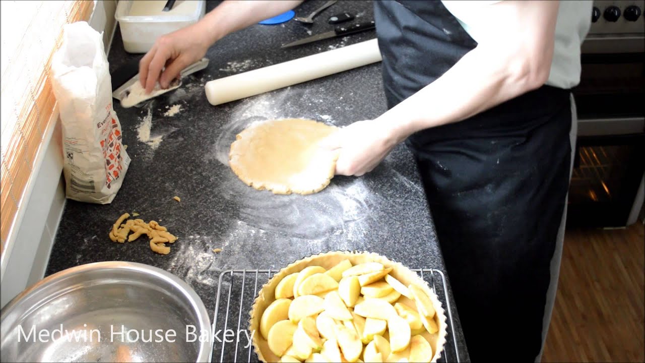 Bramley apple pie motion and stills