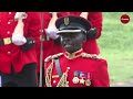 Mapokezi Mazito Ya Rais Wa Msumbiji Angalia Mizinga Ikipigwa Mapokezi Mazito Ya Rais Wa Msumbiji Angalia Mizinga Ikipigwa
