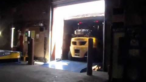 Vertical Storing Dock Leveler U-Series by Blue Giant