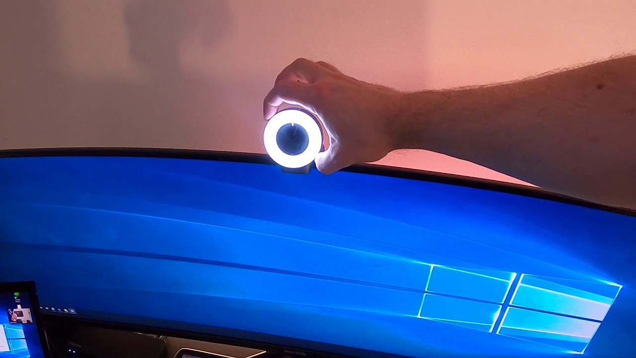 Razer KIYO webcam with built in lighting unboxing, install and review