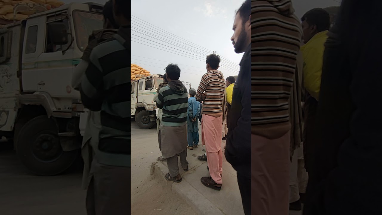 Trucks 22 wheeler accident