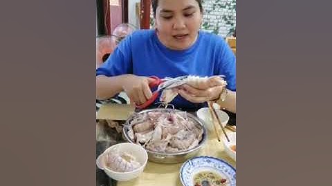 Cách lột vỏ lấy thịt tôm tít (bề bề) siêu to siêu ngon