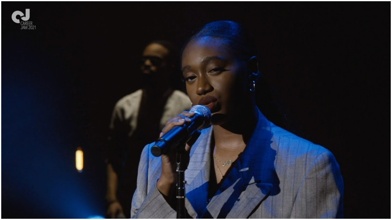 Guarda H.E.R Tribute - Berklee Career Jam 2021 su YouTube Guarda H.E.R Tribute - Berklee Career Jam 2021 su YouTube