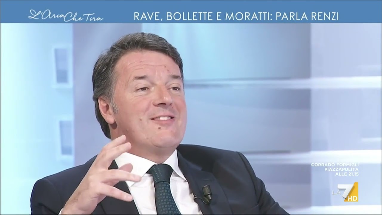 Matteo Renzi vede la foto di Massimo D'Alema e strabuzza gli occhi: 