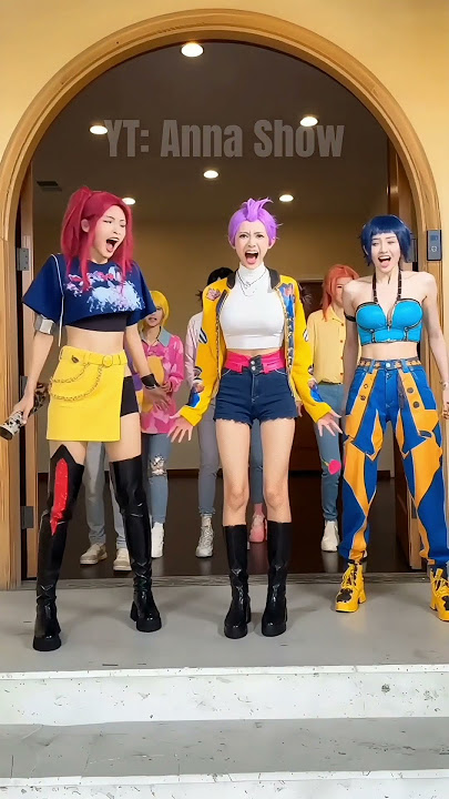 RUMI Zoey & Mira TRAPPED! 👩‍🎤🚪😈 #kpopdemonhunters #cosplay #funny