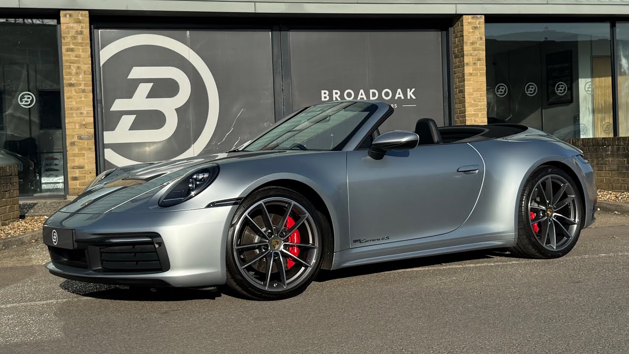 Porsche 911 992 Carrera 4 S Cabriolet in Dolomite Silver