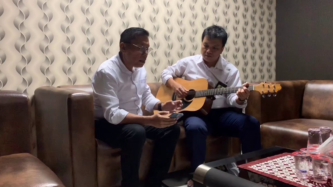 Untuk kita renungkan - Ebiet G Ade Cover - YouTube