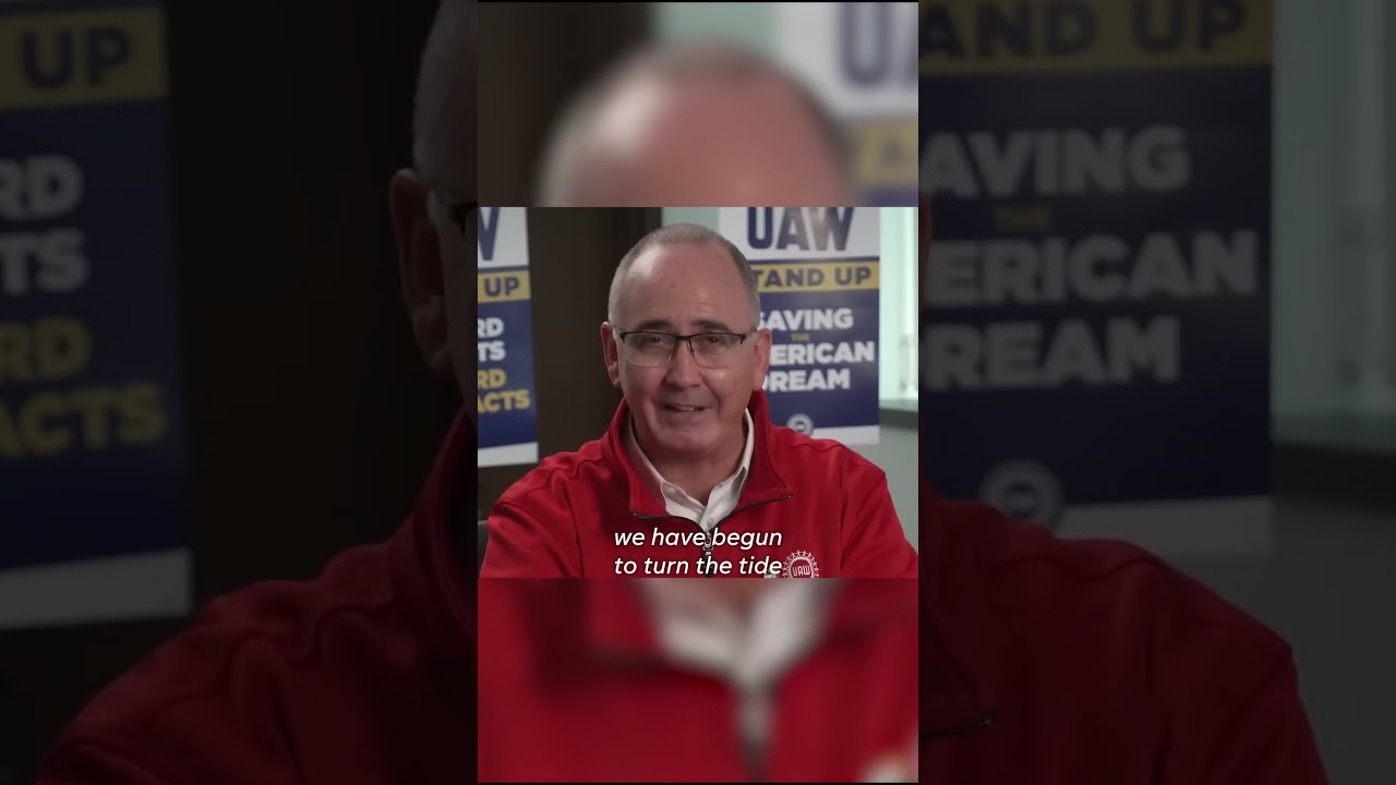 UAW President Fain applauds the ‘power’ of workers on strike #Shorts