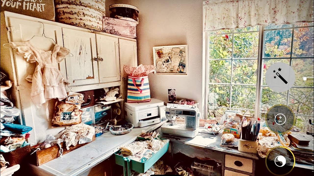 ART STUDIO Vintage junk journal Work Room 
