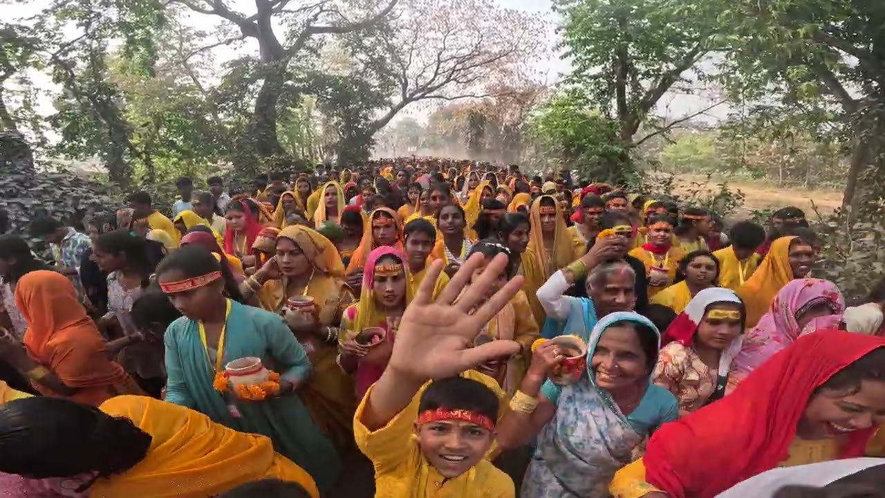 चकिया कोठी महायज्ञ भव्य कलश यात्रा में आए हजारों श्रद्धालु 🚩🚩🙏