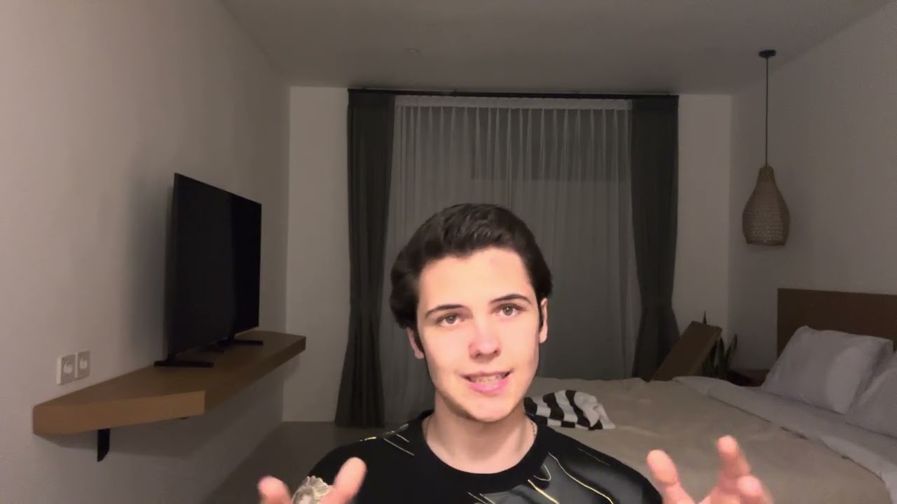 это видео стоит 150 000$ 